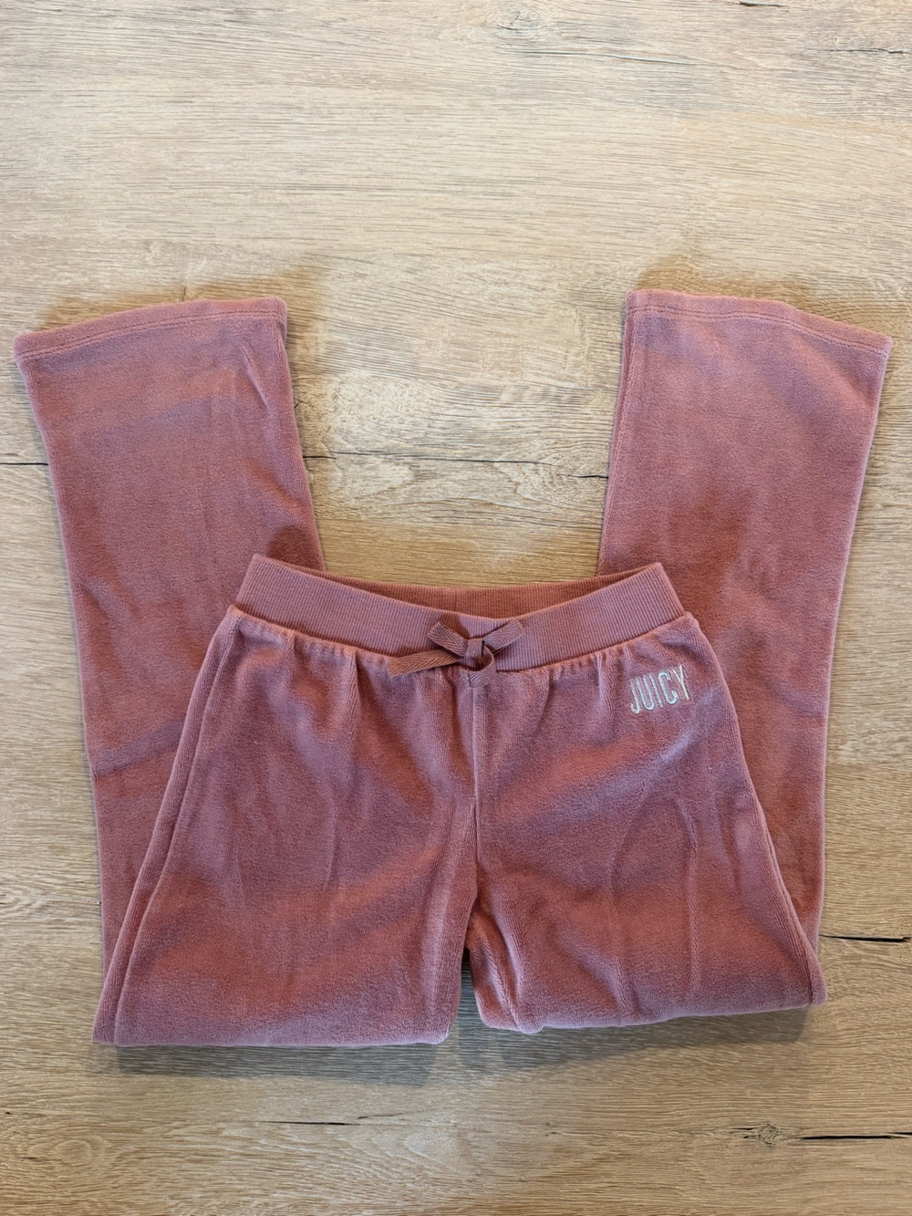 Juicy Couture Girls Velvet Jogger Pants in Dusty Rose Mauve